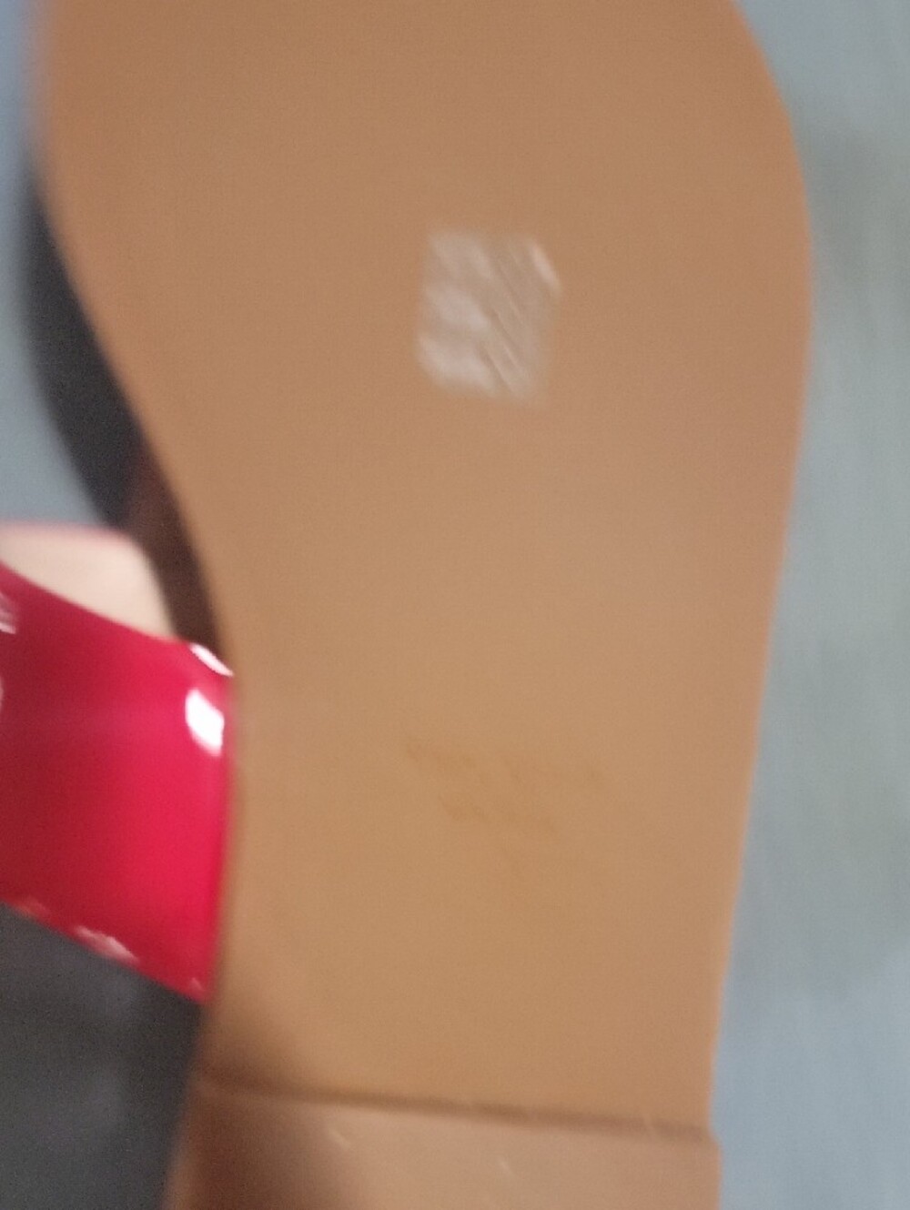 kate spade Red Patent T-Strap Slide Sandals with Gold Logo - Picture 3 of 3